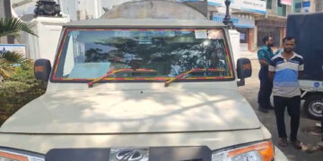 সিলেটে ভেজাল দুধের গাড়ি আটকালো জনতা, ছেড়ে দিলো পুলিশ!