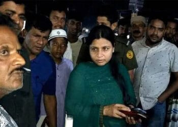 ১৪ লিটার দুধে ২৬ লিটার পানি!