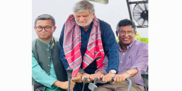 সুনামগঞ্জে একসঙ্গে ধান কাটলেন তিন মন্ত্রী