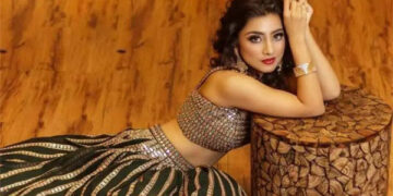 বিয়ের ১০ বছর পর মা হলেন ‘বালিকা বধূ’!