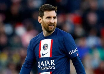 ‘নামমাত্র বেতনে’ মেসিকে ২ বছরের চুক্তির প্রস্তাব বার্সার!