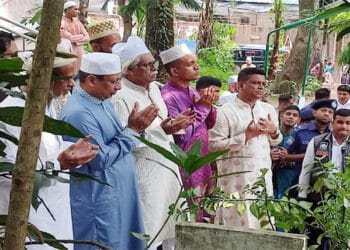 সিলেটে শাহজালাল (র.) মাজার জিয়ারত করলেন আইজিপি