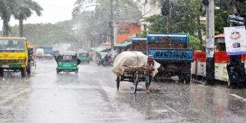 আজও গরমের তীব্রতা অব্যাহত, সিলেটে হতে পারে বৃষ্টি