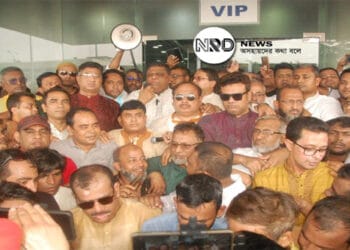 সিলেটে নৌকার মাঝি আনোয়ারুজ্জামানকে বরণ