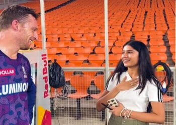 তরুণীর মুখে ‘আই লাভ ইউ’ শুনে জস বাটলার একি বললেন!