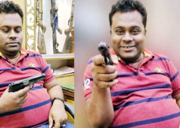 পিস্তল হাতে মৎস্যজীবী লীগ নেতার ছবি নিয়ে তোলপাড়