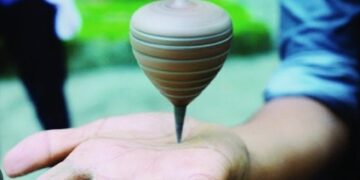 শৈশবের স্মৃতিতে লাটিম