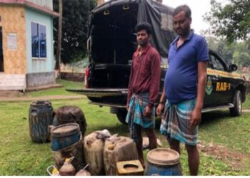 সুনামগঞ্জ দিরাইয়ে ৪২০লিটার চোলাই মদ তৈরীর উপকরণ জব্দ আটক-২