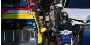 তাপমাত্রা চরমে, বাইরে না যেতে সতর্ক করছে থাইল্যান্ডে কর্তৃপক্ষ