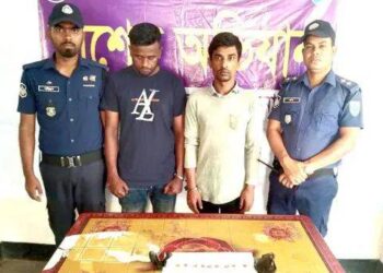 সুনামগঞ্জ সদর মডেল থানা পুলিশের অভিযানে ৪৫ পিস ইয়াবাসহ ২ ব্যবসায়ী গ্রেফতার