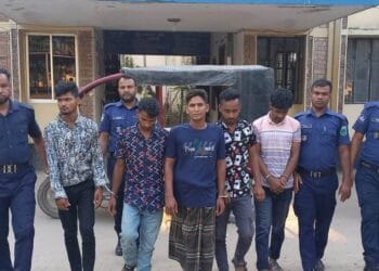 নওগাঁর রাণীনগরে আন্তঃজেলা চোর চক্রের ৫ সদস্য গ্রেফতার,