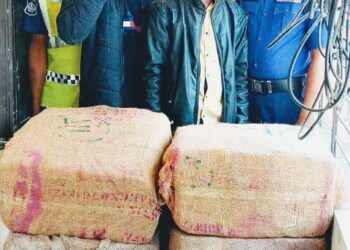 সুনামগঞ্জে টুকেরঘাট নৌ-পুলিশের অভিযানে ১ লাখ ২৬হাজার নাসির বিড়ি,২টা মোটর সাইকেলসহ ২জন আটক