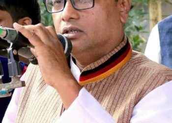 রূপগঞ্জে সাংবাদিকের উপর হামলার ঘটনায় গোলাম রসুল কলিকে আসামী করায় স্থানীয় আওয়ামীলীগে অসন্তোষ