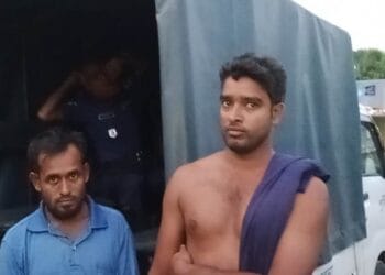 খুলনা বটিয়াঘাটা থানার বাইনতলা বাজার এলাকায় থেকে গরু চোর চক্রের সদস্য আটক -২