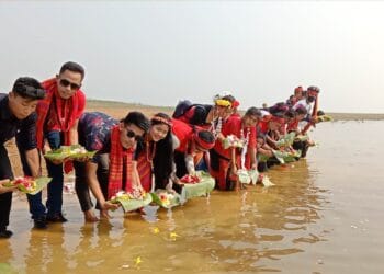 লংগদুতে বৈসাবী উৎসবের আমেজ,লেকের পানিতে ভাসছে ফুল