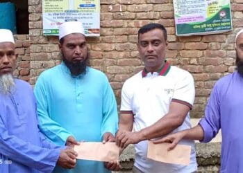 তাহিরপুর পবিত্র ঈদুল ফিতরে ইমাম-মুয়াজ্জিনগণের উপহার