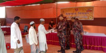 রাজনগর বিজিবি জোনের উদ্যোগে ৬শতাধিক পরিবারের মাঝে ইফতার বিতরণ