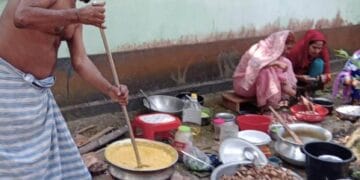 পাইপ লাইন সংস্কারের গ্যাস সরবরাহ বন্ধে  এলাকাবাসীর ভোগান্তি