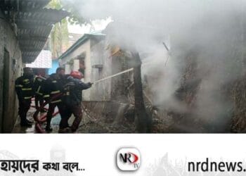 শান্তিগঞ্জে বজ্রপাতের আগুনে খড়ের ঘর পুড়ে ছাই