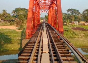 উত্তর বিশ্বনাথ রেল ব্রীজ সংলগ্ন আরেকটি পাকা সেতু নির্মাণ এলাকা বাসীর দাবী