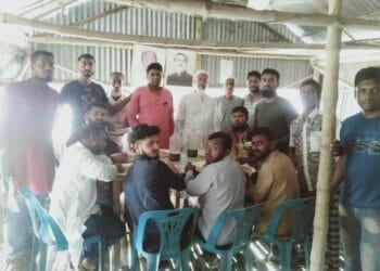 লোহাগড়ায় মহান মে দিবসে শ্রমিকদের মিলন মেলা ও একই সঙ্গে ভোজন