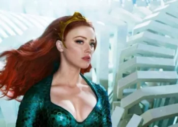 অ্যাম্বার হার্ড ফিরছেন