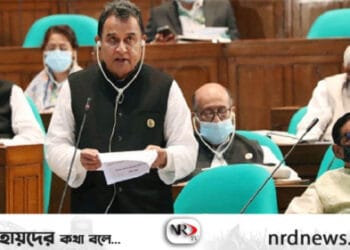 অর্থমন্ত্রী সংসদে প্রস্তাবিত বাজেট পেশ করছেন