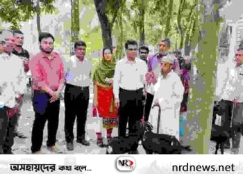 নওগাঁর রাণীনগরে ভিক্ষুকদের মাঝে চার্জার ভ্যানগাড়ি ও ছাগল বিতরণ