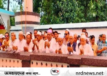 মাজার জিয়ারত করে আনুষ্ঠানিক প্রচারণায় আনোয়ারুজ্জামান চৌধুরী