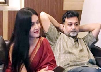 সৃজিতকে নিয়ে হাসপাতালে মিথিলা