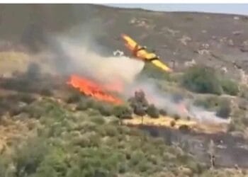 গ্রিসে আগুন নেভানোর সময় বিমান বিধ্বস্ত দুই পাইলট প্রাণ হারিয়েছেন