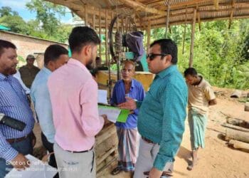 লংগদুতে তিন করাতলে ভ্রাম্যমান আদালতের অভিযান ও অর্থদন্ড