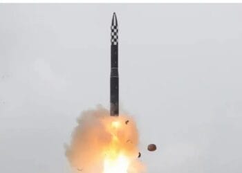 জাপানের কাছে সাগরে গিয়ে পড়েছে ওই মিসাইল দুইটি