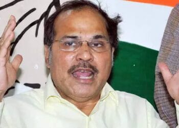 জাতীয় স্তরেও তৃণমূল কংগ্রেসের পাশে বসা নিয়ে আপত্তি