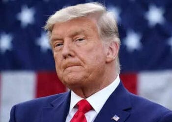 ট্রাম্পের বিরুদ্ধে রাষ্ট্রীয় মামলার বিচারকাজ বিলম্ব করতে আবেদন