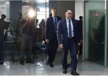 আগারগাঁও নির্বাচন ভবনে মার্কিন রাষ্ট্রদূত পিটার হাস