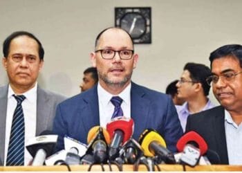 ঢাকায় নিযুক্ত যুক্তরাষ্ট্রের রাষ্ট্রদূত পিটার হাসের সঙ্গে বৈঠক করেন সিইসি