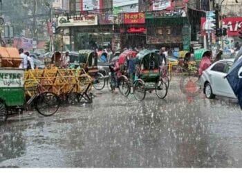 মৌসুমি বায়ু আর নিম্নচাপের প্রভাবে রাজধানীতে বৃষ্টি শুরু হয়েছে