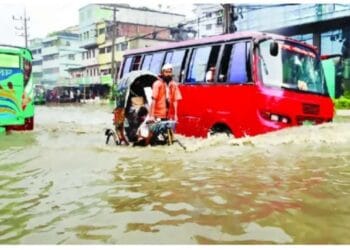 চট্টগ্রামে চারদিনের বৃষ্টি ও পাহাড়ি ঢলে তিন লাখ মানুষও পানিবন্দি