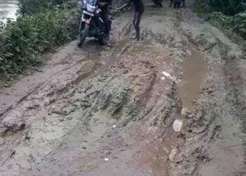 দোয়ারাবাজার লক্ষীপুরে রাস্তার চরম দুর্ভোগ অবস্থা