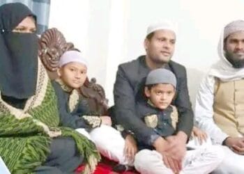 কুষ্টিয়ায় সনাতন ধর্ম ছেড়ে একই পরিবারের ৭ সদস্যের ইসলাম ধর্মগ্রহণ