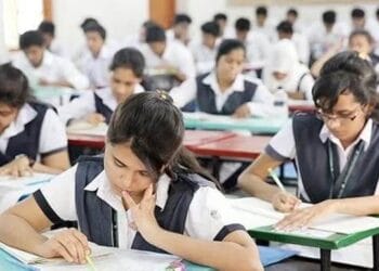 আজ বন‍্যার কারণে তিনটি বোর্ড ছাড়া এইচএসসি পরীক্ষা শুরু