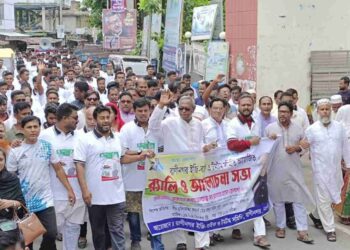 রাণীনগরে ইজিবাইক-টমটম সমিতির র‌্যালি ও আলোচনা সভা অনুষ্ঠিত