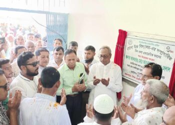 রাণীনগরে গোনা উচ্চ বিদ্যালয়ের নব-নির্মিত তিনতলা ভবনের উদ্বোধন