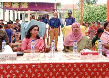 নয়নযোগী আশ্রম পরিচালিত মানব কল্যাণকামী অনাথালয় পরিদর্শনে জেলা প্রশাসক বনানী বিশ্বাস