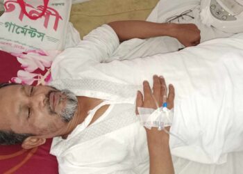 স্কুলে ঢুকে প্রধান শিক্ষককে মারধরের অভিযোগ যুবদল ও ছাত্রদল নেতার বিরুদ্ধে