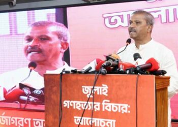 জুলাই গণঅভ্যুত্থানে আ.লীগের নৃশংসতা হানাদার বাহিনীকেও হার মানিয়েছে : আইন উপদেষ্টা