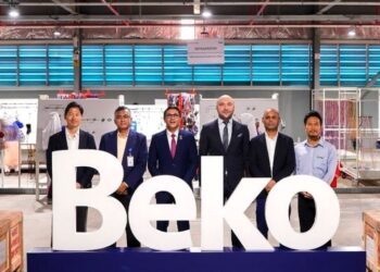 বাংলাদেশ স্পেশাল ইকোনমিক জোন থেকে প্রথমবারের মতো ইউরোপে হারনেস রপ্তানি