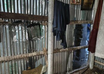 নেত্রকোনায় জমি বিরোধকে কেন্দ্র করে বসতবাড়িতে হামলা ভাঙচুর লুটপাটের অভিযোগ