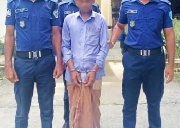 তাহিরপুরে মদ ও ইয়াবা সহ এক মাদক কারবারি আটক